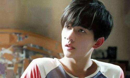 天涯爆料杨洋渣女视频,天涯热议背后的真相揭秘